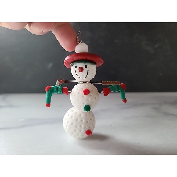 Hallmark Keepsake Christmas Tree Ornament Over Par Snowman Golf Ball Golfer 2004 - Picture 1 of 10